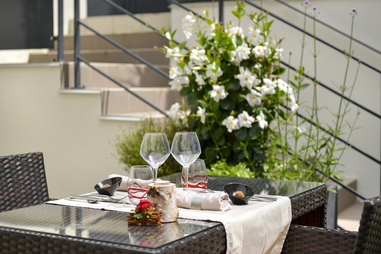 Logis Hotel Spa Restaurant Au Site Normand Clécy Eksteriør billede