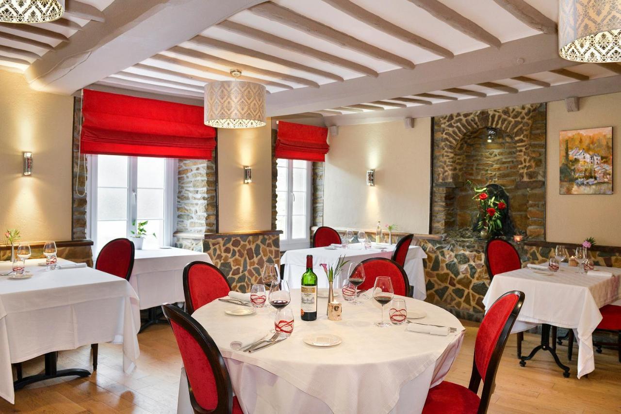 Logis Hotel Spa Restaurant Au Site Normand Clécy Eksteriør billede